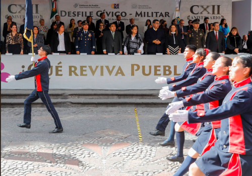 Conmemora Puebla Aniversario de la Revolución Mexicana; MBH preside ceremonia y desfile
