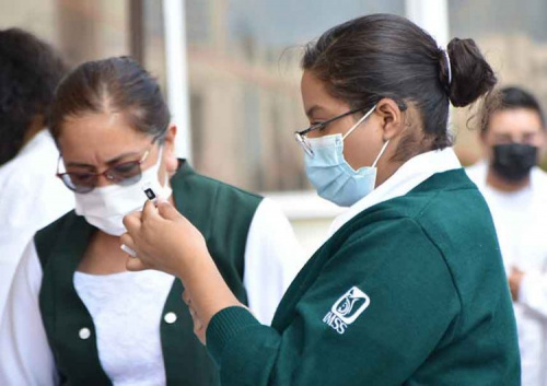 Amplían jornada en Puebla capital y tres municipios para aplicar primera dosis a menores de 12 años cumplidos