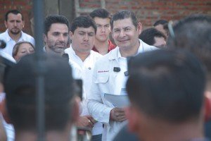 Gobernador Armenta refrenda apoyo a microrregión de Xicotepec y supervisa avance de obras
