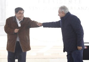 El gobernador y el Presidente.