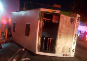 Un muerto y 9 heridos por choque del transporte público