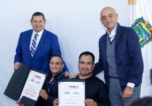 Armenta reconoce trayectoria de atleta paralímpico poblano