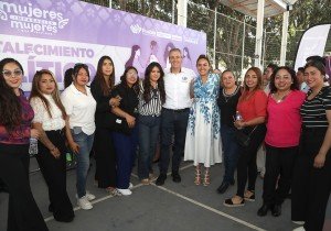 Fortalece Gobierno de Ciudad el liderazgo político de las mujeres