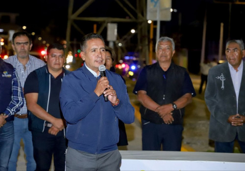 Inaugura Mundo Tlatehui retorno vehicular “El Molinito” en la colonia Emiliano Zapata