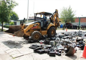 Destruyen más de 13 mil 800 artículos asegurados en penales de Puebla