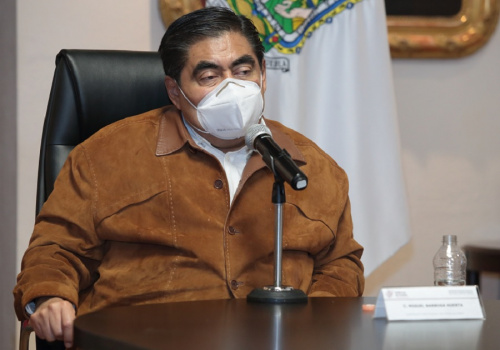 El gobernador de Puebla.