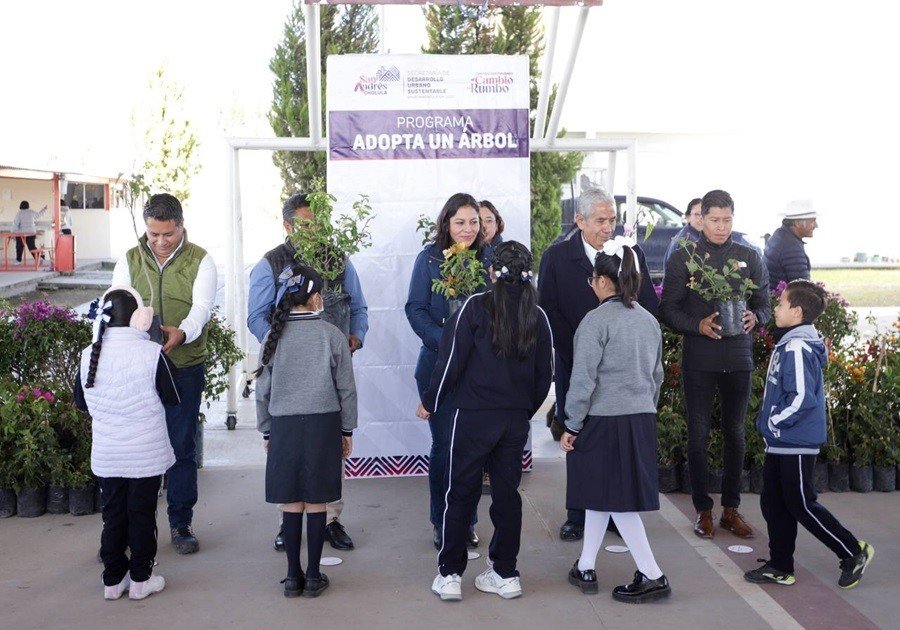 Promueve Lupita Cuautle el cuidado del medio ambiente entre niñas y niños de San Andrés Cholula