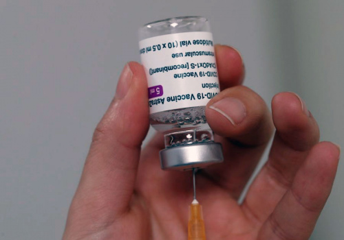 Austria retira lote de AstraZeneca por muerte de mujer vacunada
