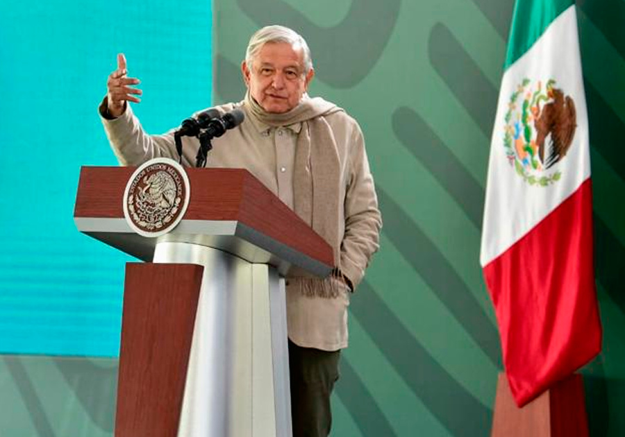 Lamenta López Obrador fallecimiento de Vicente Fernández