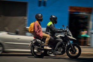 Demanda gobierno de Puebla a UBER por servicio de traslado en motocicletas