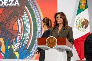 Olivia Salomón y la sonrisa de la presidenta Sheinbaum