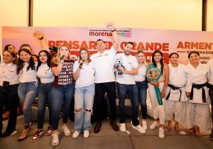 Los jóvenes visión de progreso en Puebla: Armenta