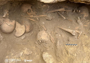 Explora INAH tumba intacta por más de mil 500 años, en San Juan Ixcaquixtla