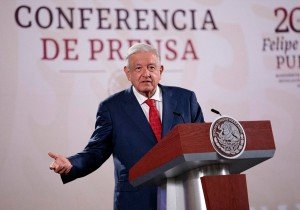 López Obrador respalda decisión de no invitar al rey de España a toma de posesión