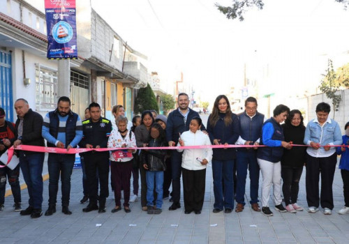Entrega Ayuntamiento de Puebla 3 nuevas calles en Totimehuacán