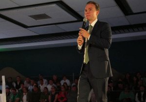 Recibe militancia del Verde a Manuel Velasco con el grito de ‘¡Presidente, Presidente!’