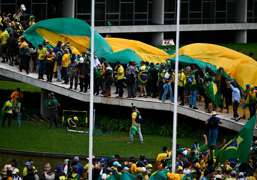 Simpatizantes de Jair Bolsonaro invaden las sedes de gobierno de Brasil