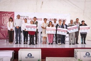Omar Muñoz entrega 845 calentadores solares más a familias de Cuautlancingo