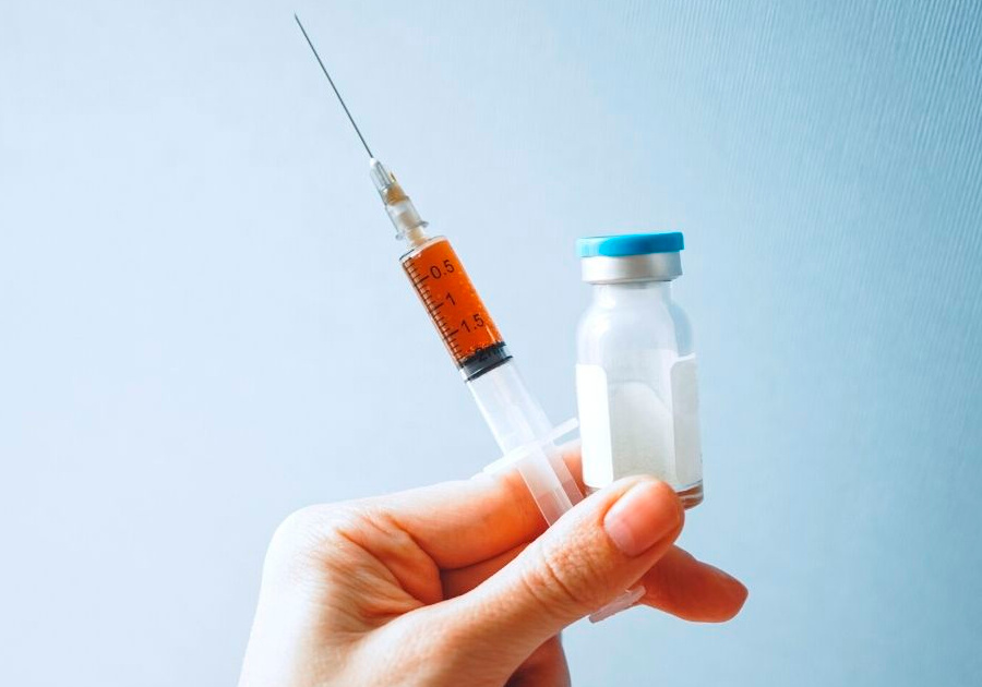 Recibe Salud cuatro amparos para vacunar contra covid a menores de edad