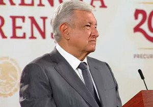 Sorprende a AMLO postergación de Reforma Electoral anunciada por Mier