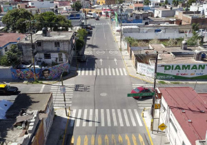 Entregan pavimentación de calle en norte de Puebla capital