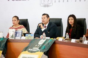 Alejandro Armenta afirma que hubo y habrá apoyos al transporte; rechaza presión por paro