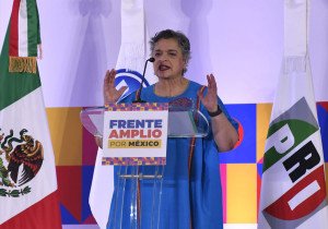 Construcción del Frente Amplio, lejos de dimes y diretes internos: Beatriz Paredes