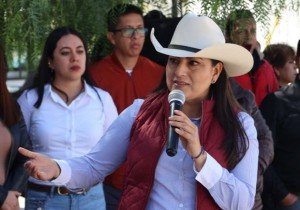 Claudia Rivera respalda iniciativa proteger el maíz nativo de los transgénicos