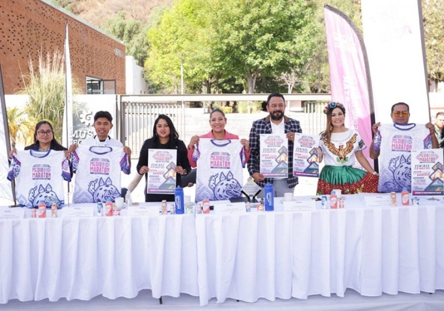 Presenta Lupita Cuautle el “Medio Maratón de San Andrés Cholula Equinoccio 2025”