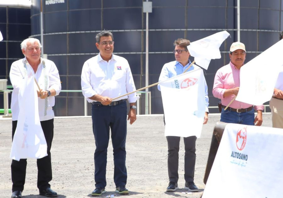 Apuesta Granjas Carroll por desarrollo económico de Puebla: Sergio Salomón