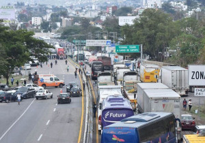 Liberan a los 13 servidores públicos retenidos en Chilpancingo