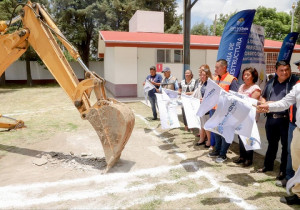 Inicia Mundo Tlatehui infraestructura educativa en Tlaxcalancingo y San Luis Tehuiloyocan
