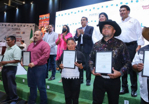 Con “Expo Mezcal Orgullo Puebla”, gobierno estatal ensalza tradición mezcalera poblana