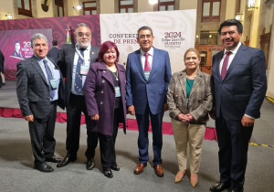 Se reúne Sergio Salomón con Zoé Robledo en Palacio Nacional