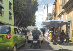 Confirman 12 sitios para reubicar a ambulantes del Centro de Puebla