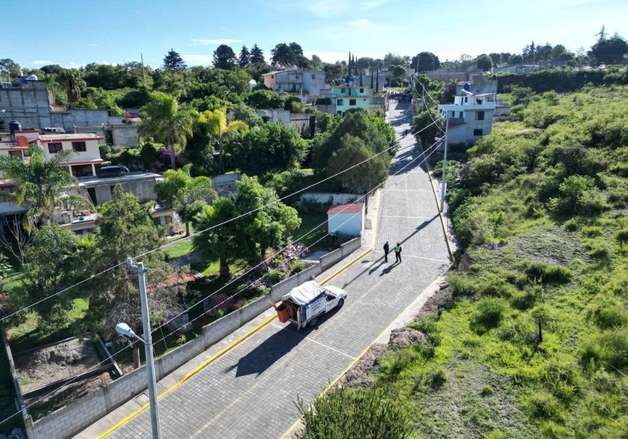 Entrega Ayuntamiento de Puebla calles en Zacachimalpa