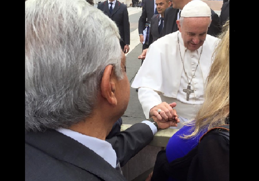 Imagen de la visita de Andrés Manuel a El Vaticano en octubre de 2015.