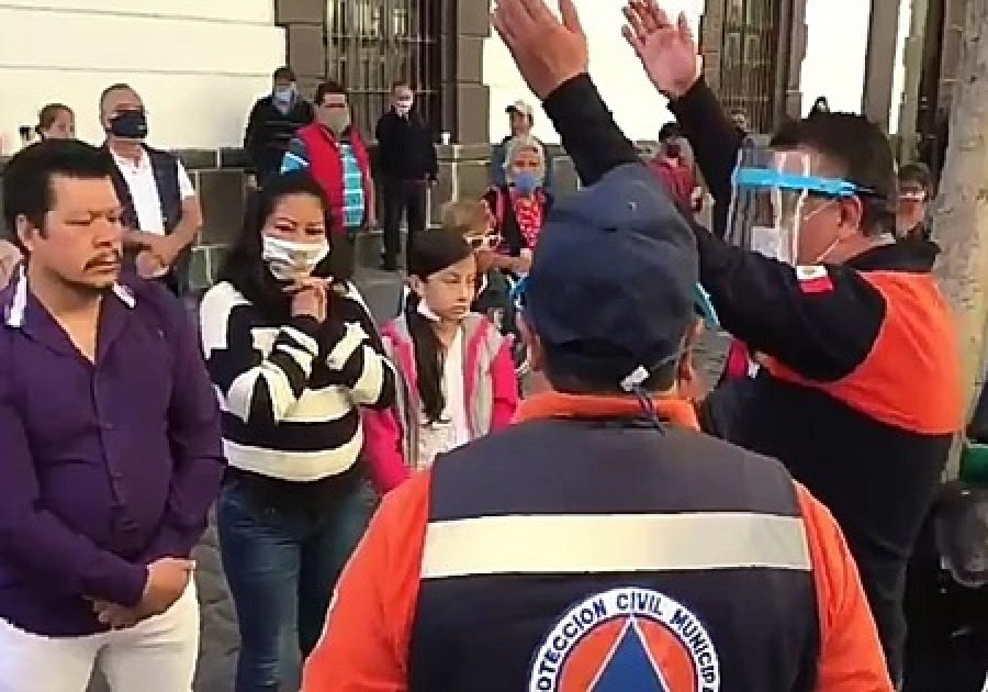 Protección Civil exhorta a feligreses a abandonar las inmediaciones del Templo del Señor de Las Maravillas