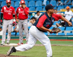 Pericos de Puebla refuerzan su batería