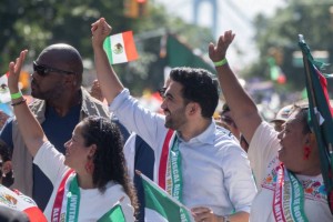 Brillan poblanos en NY y Los Ángeles en festejos de Independencia