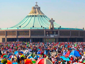 Pide Arquidiócesis no pasar la noche en el atrio de la Basílica de Guadalupe