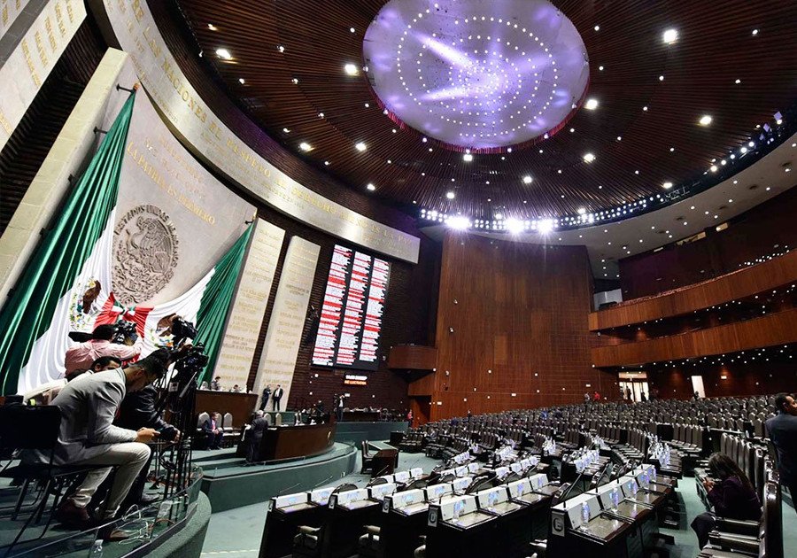 PVEM cede 15 diputados a Morena para fortalecer su mayoría en San Lázaro