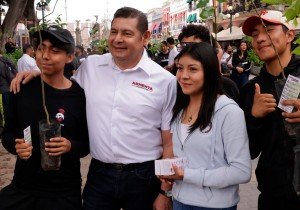 Gobierno itinerante, cercano a la gente para el progreso de Puebla: Armenta