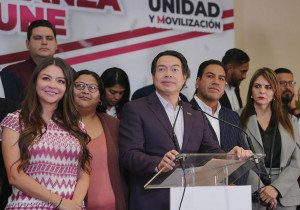 Eduardo Ramírez y Sasil de León son el hombre y la mujer mejor posicionados en Chiapas