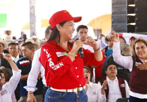 Liz Sánchez y Armenta visitan el municipio de Cuautempan