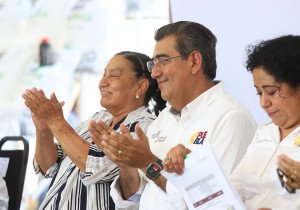 En la mixteca, Sergio Salomón invita a apostarle al programa “Impulso al Agave Mezcalero”