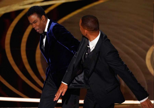 Will Smith se disculpa con Chris Rock por bofetada en los Oscar