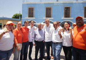 Melquiades Morales respalda la campaña de Fernando Morales en gira por Acajete