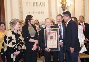 Marco Aurelio Barocio, ícono de la ingeniería en Puebla, recibe copia de la ‘Cédula Real’