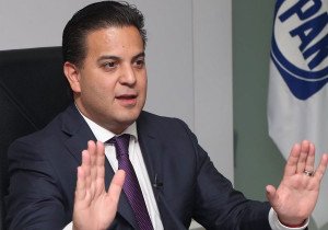 Damián Zepeda se queda en el PAN; buscará revitalizarlo